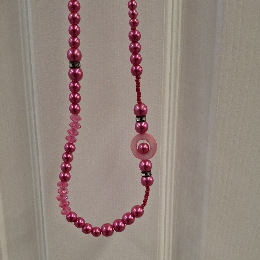 Elegant Pink Beaded Necklace